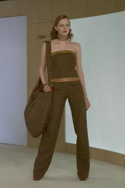 Look 11